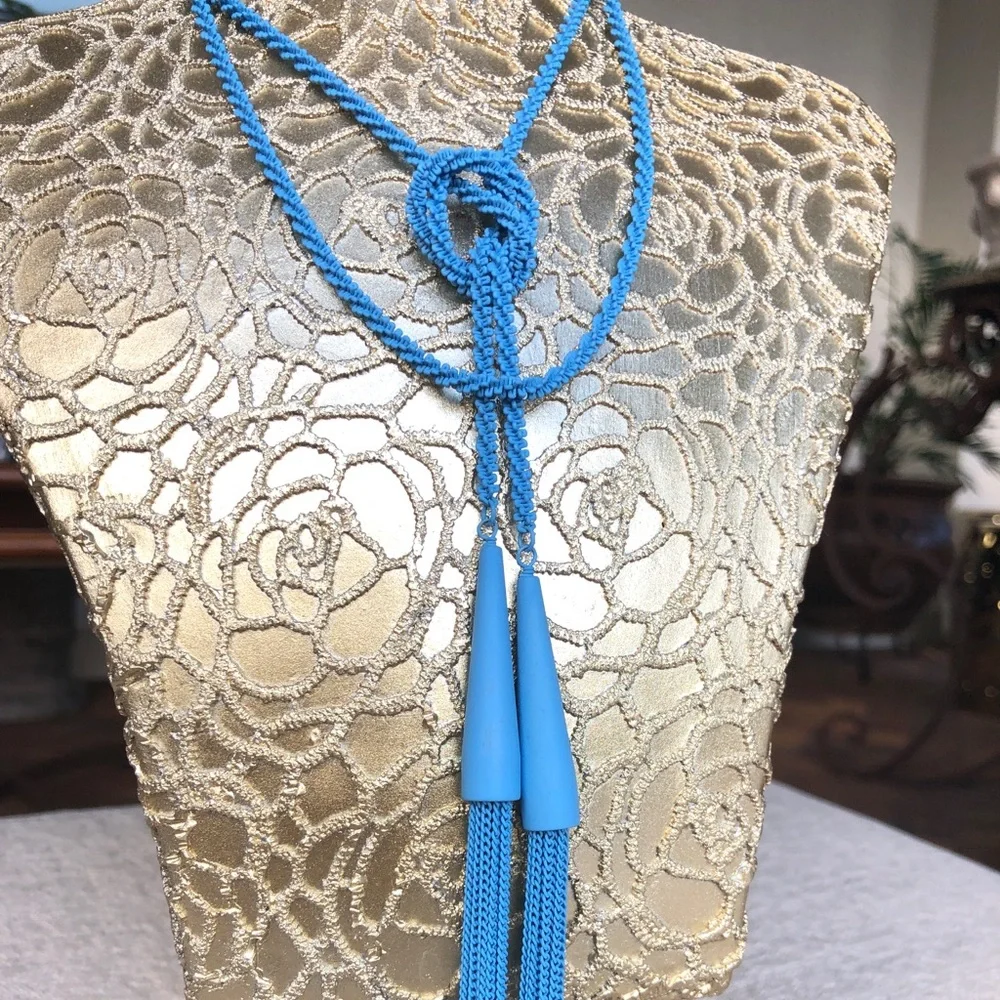 KENDRA SCOTT Phara necklace in blue matte
